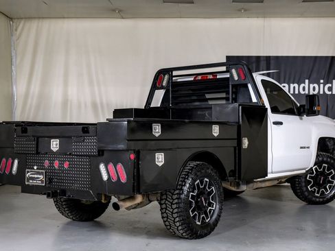 Used 2018 Chevrolet Silverado 3500 W/T image 8