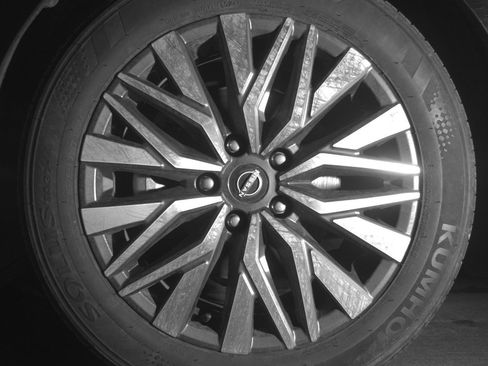 Used 2025 Nissan Altima 2.5 SV image 12