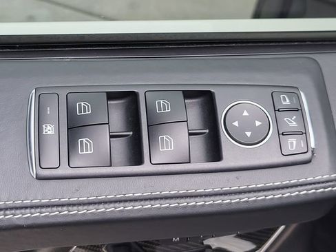 Used 2017 Mercedes-Benz G 550 Squared image 24