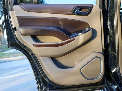 Used 2018 Chevrolet Tahoe LT image 12