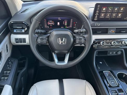 New 2026 Honda Pilot Touring image 27