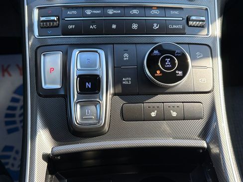 Used 2023 Hyundai Santa Fe SEL image 21