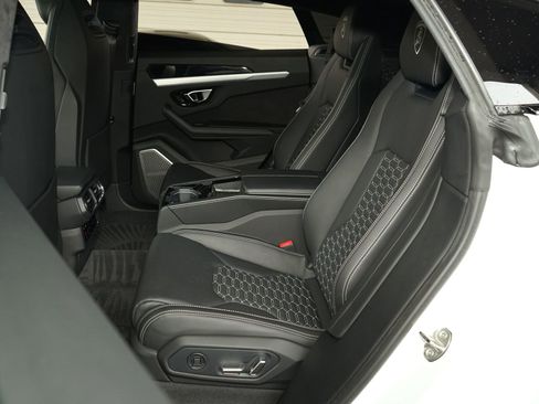 Used 2020 Lamborghini Urus image 27