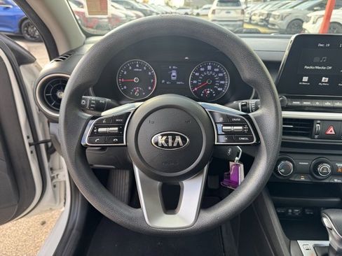 Certified 2021 Kia Forte LXS image 25