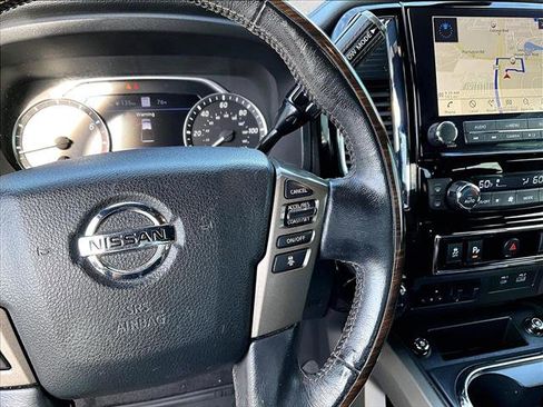 Used 2021 Nissan Titan Platinum Reserve w/ Moonroof Package AWD/4WD image 19