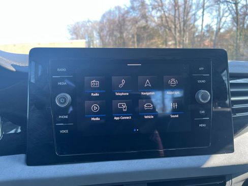 Used 2025 Volkswagen Jetta SE image 20