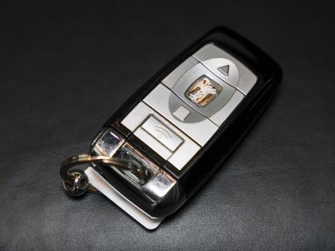 Used 2017 Rolls-Royce Wraith RWD image 53