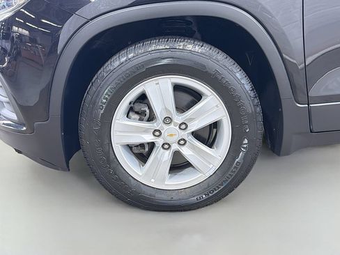 Used 2020 Chevrolet Trax LS w/ Tint and Cruise Package FWD image 31