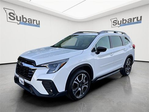 New 2025 Subaru Ascent Limited image 3