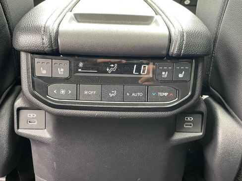 Used 2025 Toyota Grand Highlander AWD Hybrid image 23