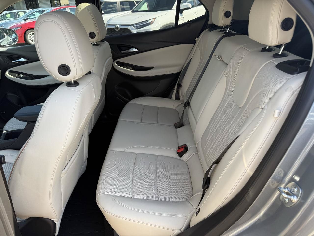 Used 2025 Buick Encore GX Avenir w/ Avenir Convenience Package FWD image 15