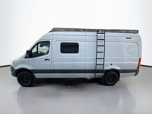 Used 2022 Mercedes-Benz Sprinter 2500 image 4
