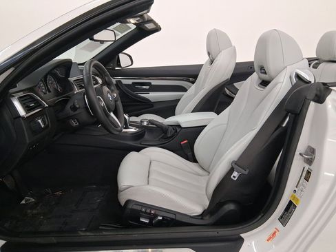 Used 2020 BMW M4 Convertible w/ Executive Package image 5