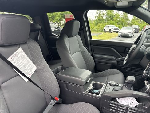 New 2025 Toyota Tacoma SR5 AWD/4WD image 32