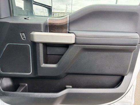 Used 2022 Ford F350 Lariat w/ Chrome Package AWD/4WD image 9