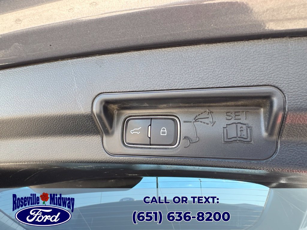 Used 2022 Ford Explorer XLT w/ Equipment Group 202A AWD/4WD image 37