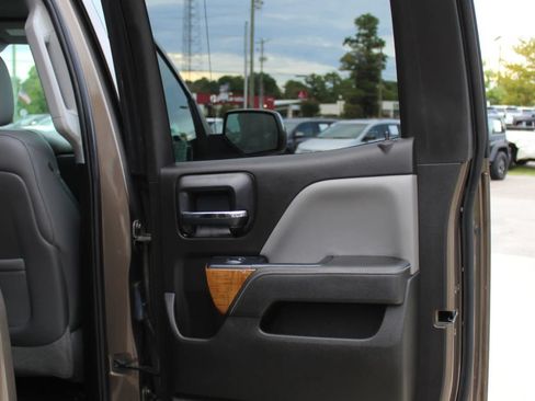 Used 2014 GMC Sierra 1500 SLT w/ SLT Preferred Package AWD/4WD image 27