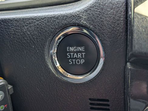 Used 2020 Toyota 4Runner Venture w/ Moonroof Package AWD/4WD image 26
