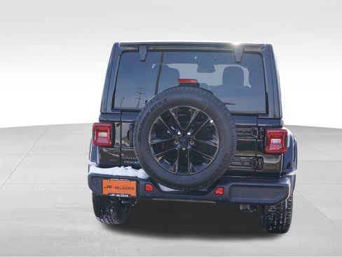 Certified 2025 Jeep Wrangler Unlimited Sahara w/ Safety Group image 6