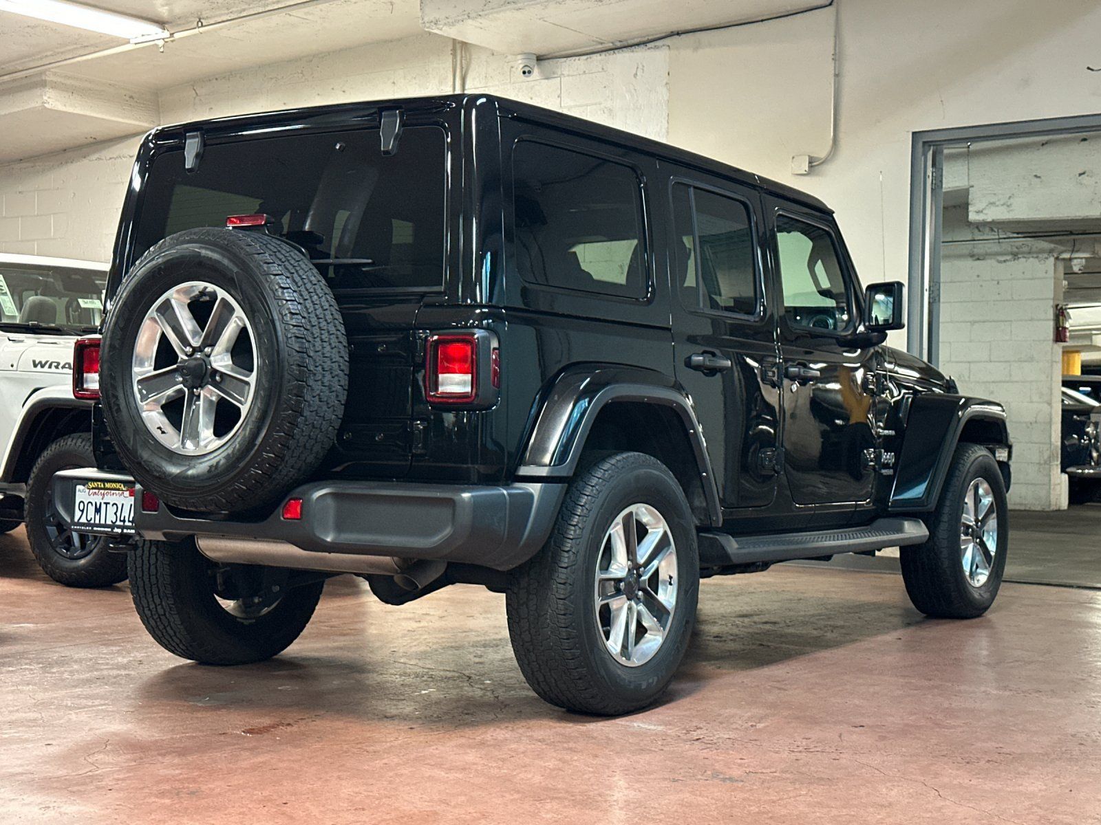 Certified 2022 Jeep Wrangler Unlimited Sahara w/ Cold Weather Group AWD/4WD image 5