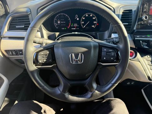 Used 2025 Honda Odyssey EX-L image 12