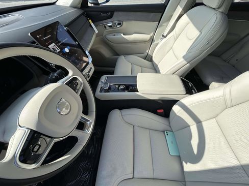 New 2026 Volvo XC90 B6 Ultra w/ Protection Package AWD/4WD image 9