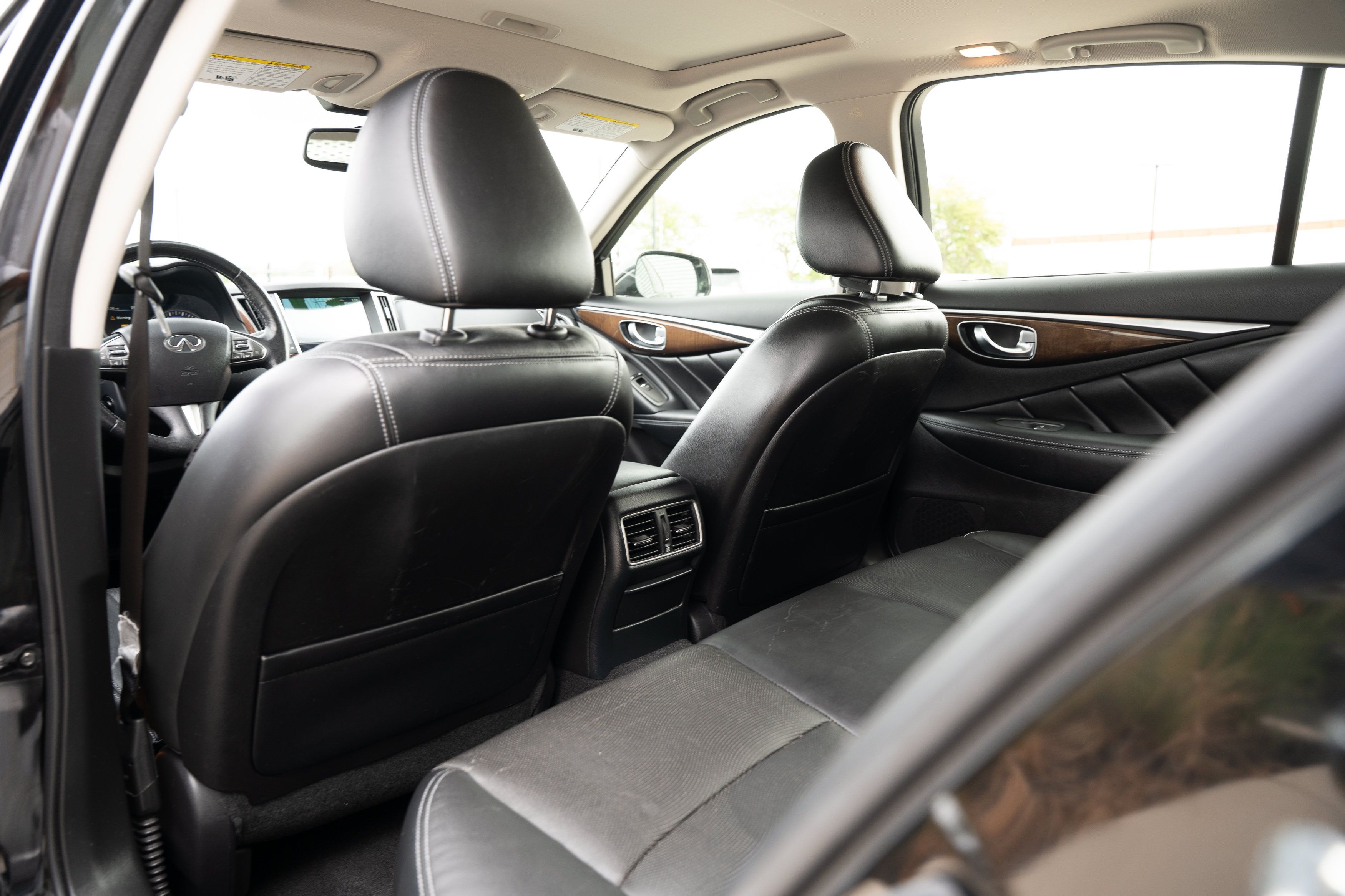 Used 2014 INFINITI Q50 Premium w/ Deluxe Touring Package AWD/4WD image 21