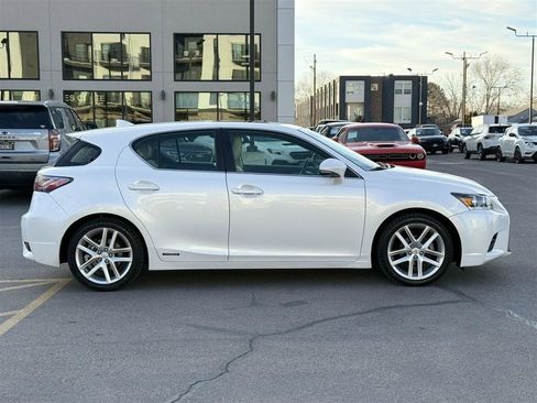 Used 2016 Lexus CT 200h image 8