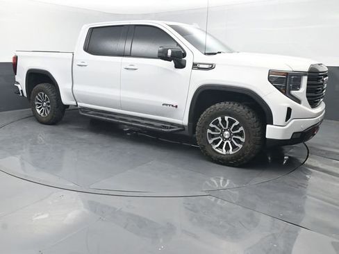 Used 2023 GMC Sierra 1500 AT4 w/ AT4 Premium Package image 7