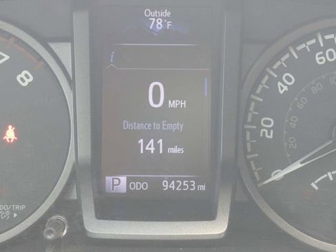 Used 2019 Toyota Tacoma TRD Sport image 27