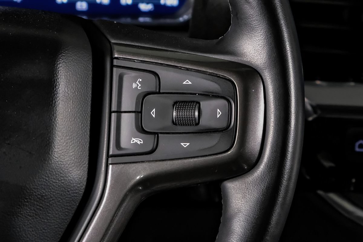 Used 2025 Chevrolet Silverado 3500 High Country w/ High Country Premium Package AWD/4WD image 19