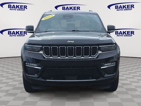 Used 2023 Jeep Grand Cherokee Limited w/ Luxury Tech Group II AWD/4WD image 2