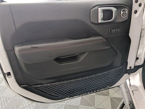 Used 2020 Jeep Gladiator Rubicon image 10