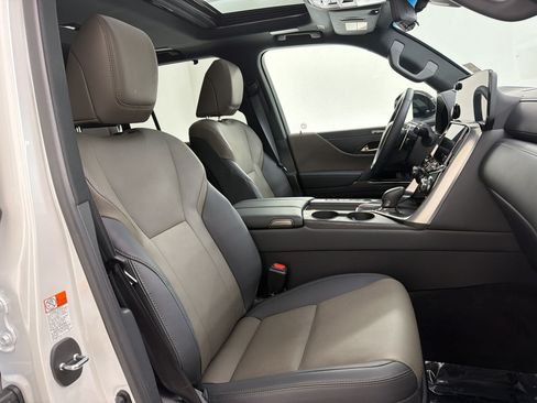 Certified 2025 Lexus LX 700h Overtrail AWD/4WD image 24