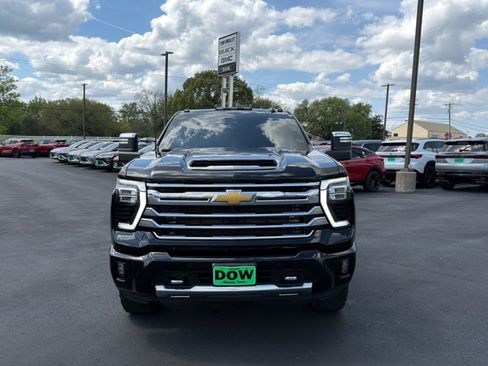 Used 2024 Chevrolet Silverado 2500 High Country w/ Technology Package image 6