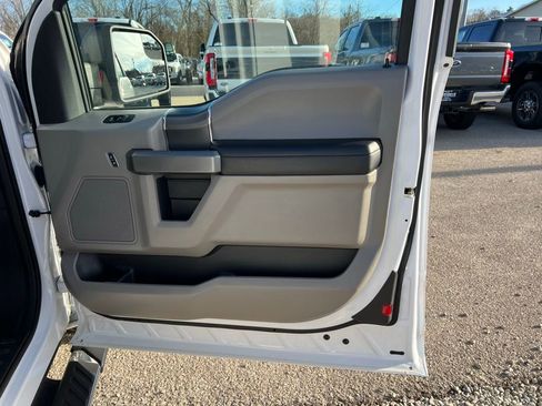 Used 2017 Ford F150 XLT w/ Equipment Group 301A Mid image 19