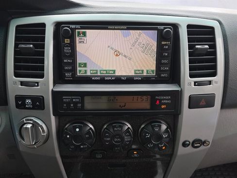 Used 2005 Toyota 4Runner Limited AWD/4WD image 39