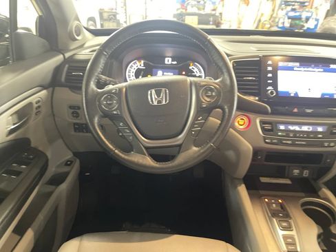 Used 2023 Honda Ridgeline RTL-E image 16