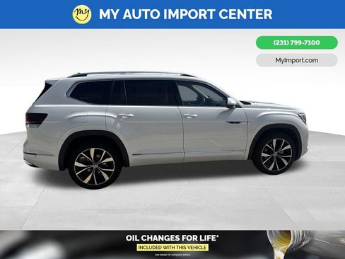 Used 2025 Volkswagen Atlas SEL Premium R-Line AWD/4WD image 8