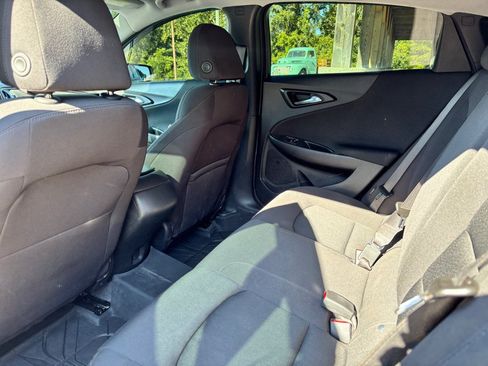 Used 2024 Chevrolet Malibu RS FWD image 11