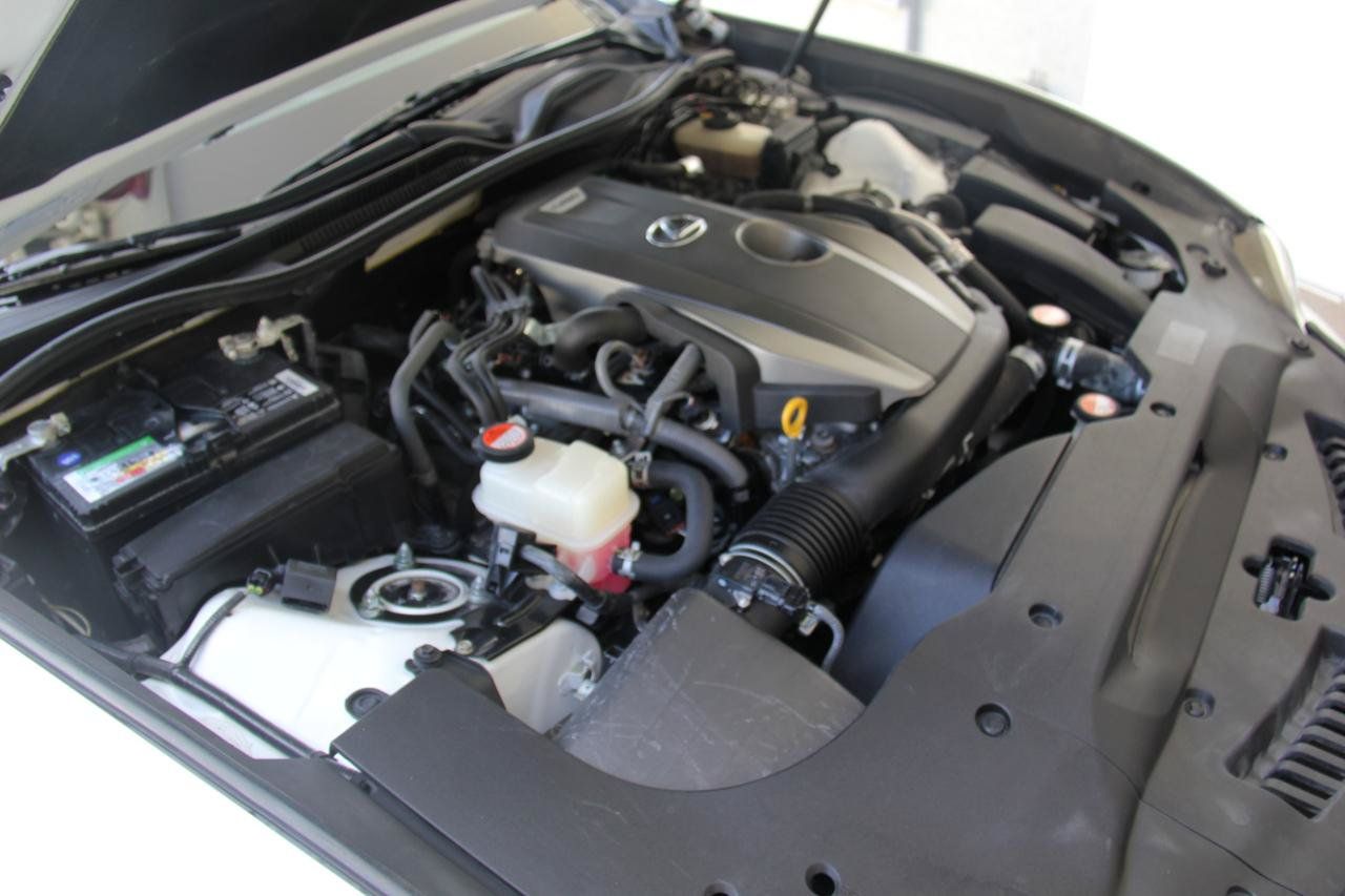 Used 2016 Lexus RC 200t RWD image 29