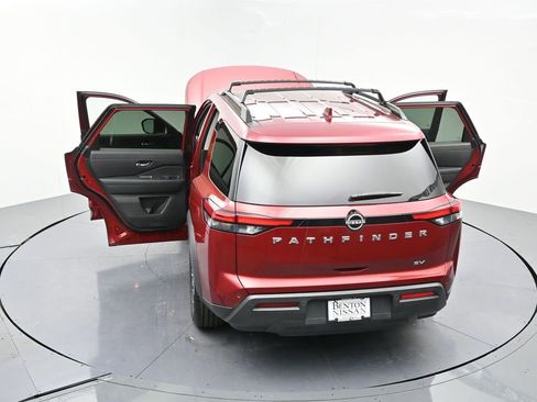 Used 2022 Nissan Pathfinder SV image 26
