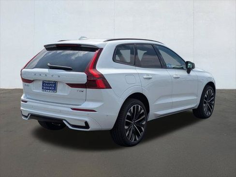 New 2026 Volvo XC60 T8 Ultra w/ Climate Package PRO AWD/4WD image 2