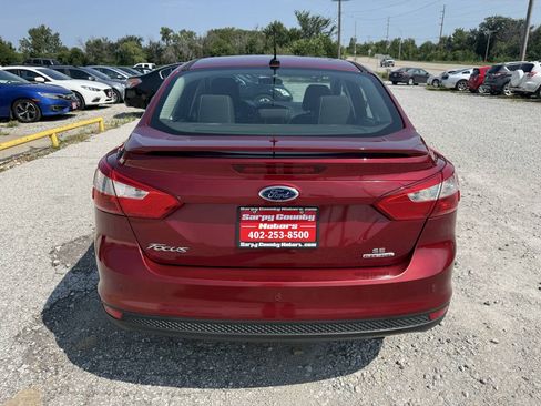 Used 2014 Ford Focus SE w/ SE Sport Package FWD image 4