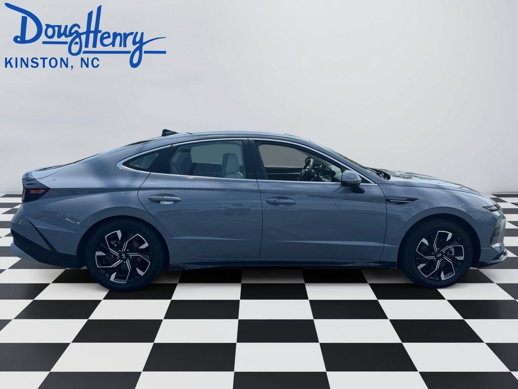 Used 2024 Hyundai Sonata SEL FWD image 6