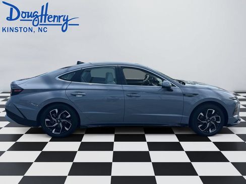 Used 2024 Hyundai Sonata SEL FWD image 6