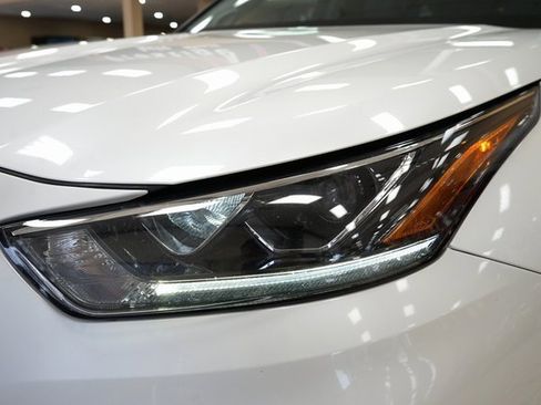 Used 2021 Toyota Highlander Platinum image 24