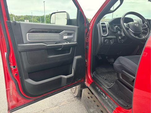 Used 2022 RAM 2500 Big Horn w/ Snow Chief Group AWD/4WD image 9