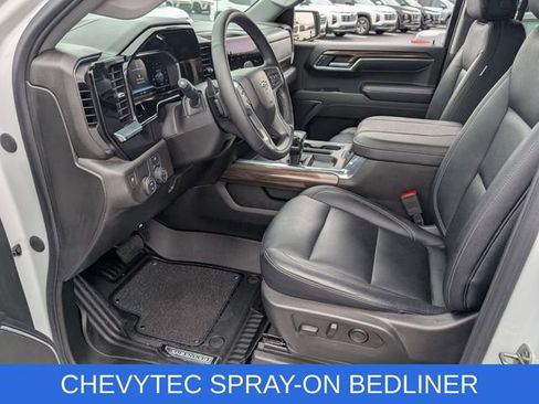 Used 2024 Chevrolet Silverado 1500 RST w/ Rally Edition RWD image 9