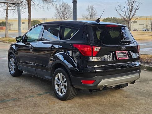 Used 2019 Ford Escape SE image 7